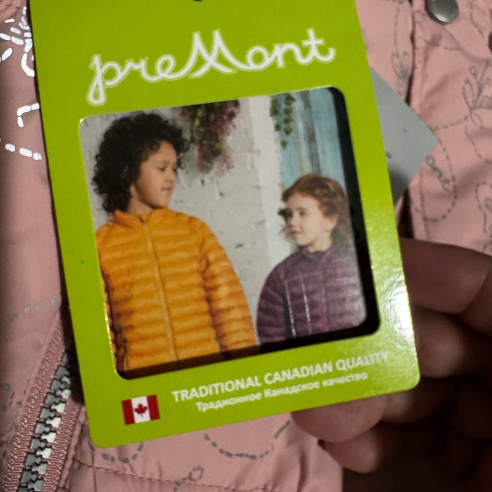 Pink Kids Puffer Jacket
Tradicional Canadian quality 💕 - Picture 9 of 11